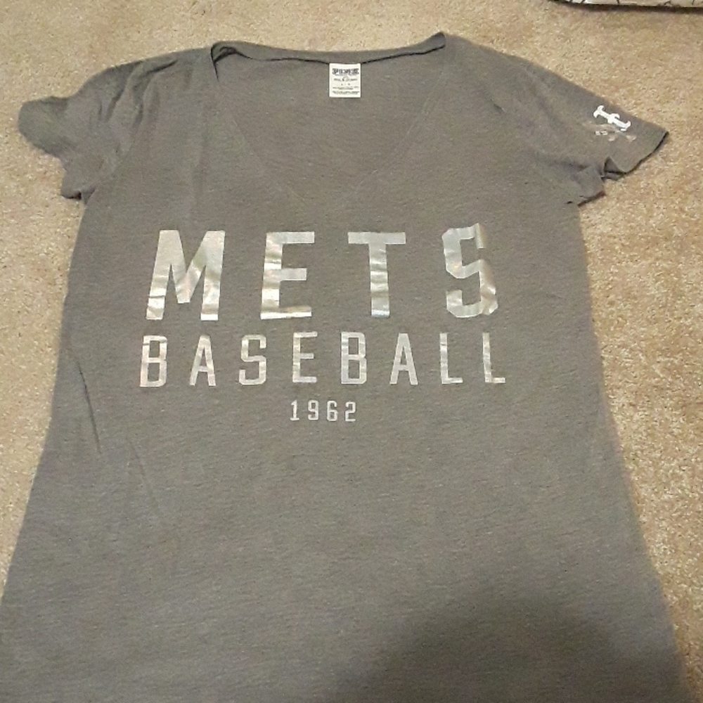 NWOT VS Pink T-shirt size Large